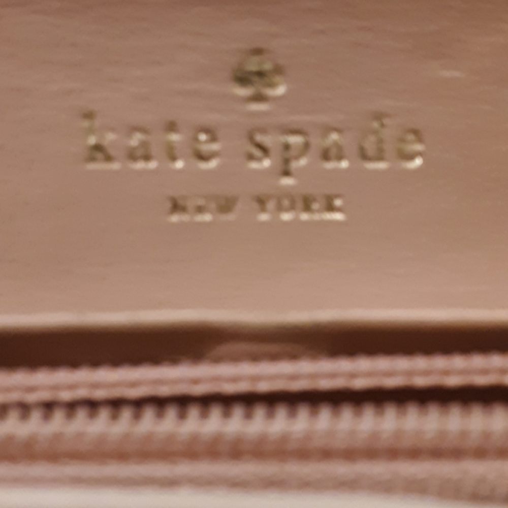 Kate Spade wallet - Picture 4 of 8